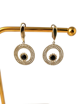 Złote kolczyki z czarnym akcentem na angielskim zapięciu au 585